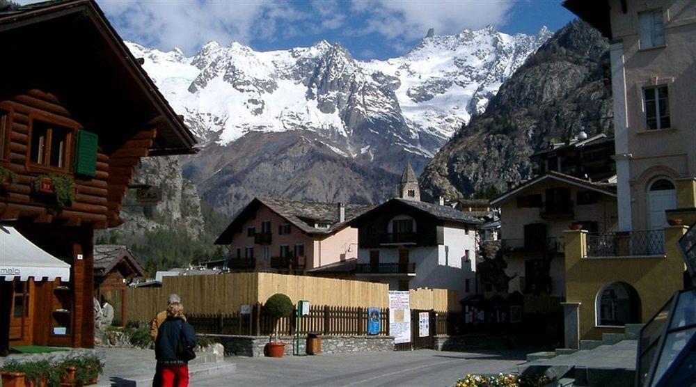 Hotel Del Viale Courmayeur Zewnętrze zdjęcie